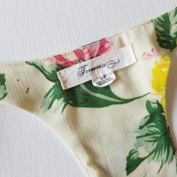 Forever 21 Floral Razorback Blouse - Picture 3 of 4